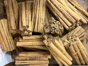 מקלות קינמון ציילוני